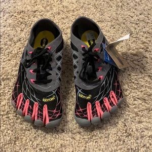 New vibram five fingers